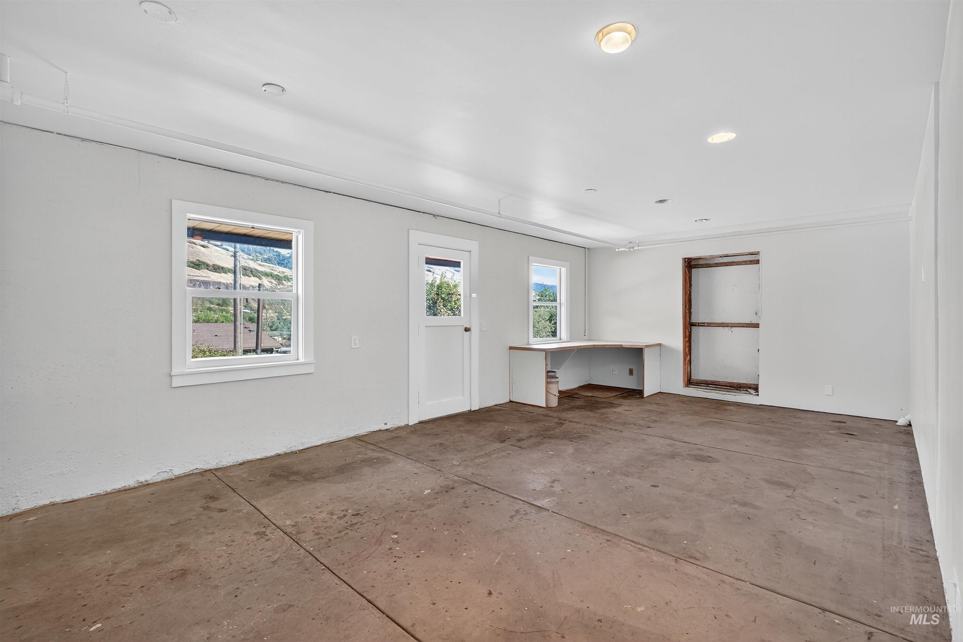 164 State Street Juliaetta, ID 83535 - Photo 28 of 37 Interior space featuring recessed lighting
