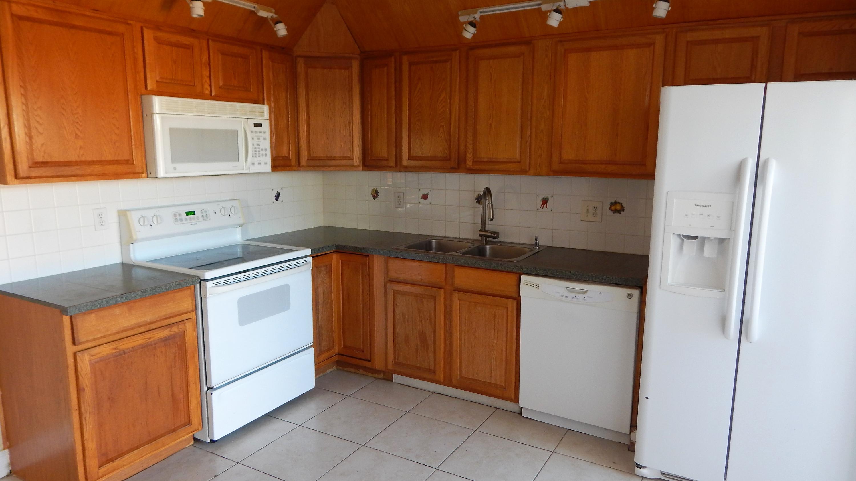22197 Boca Rancho Drive, Unit C Boca Raton, FL 33428 - Photo 2 of 16 Large Open Kitchen