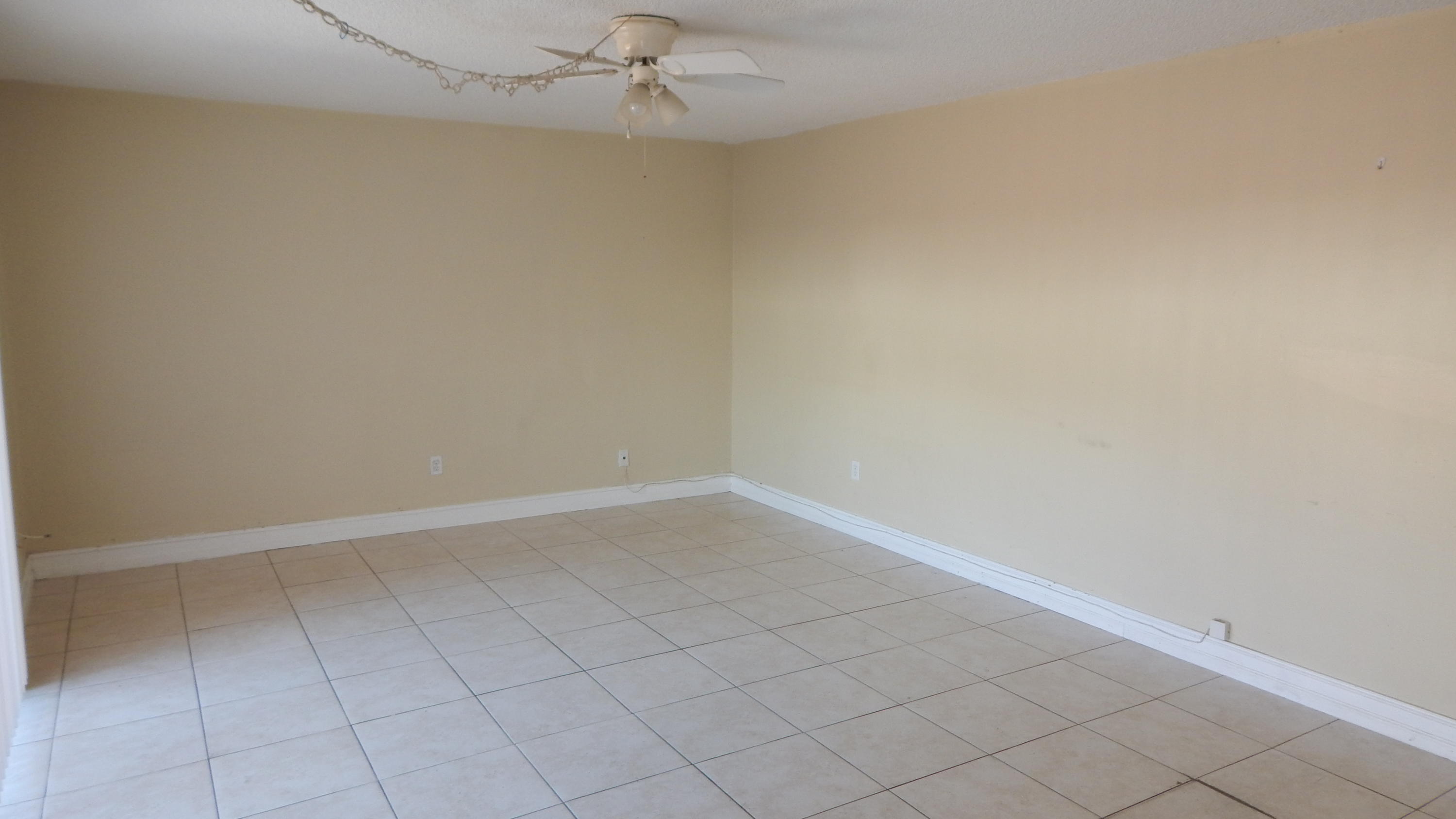 22197 Boca Rancho Drive, Unit C Boca Raton, FL 33428 - Photo 5 of 16 Bright Living Room