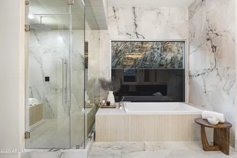 $10,000,000 | 6800 North 39th Place, Paradise Valley, AZ 85253