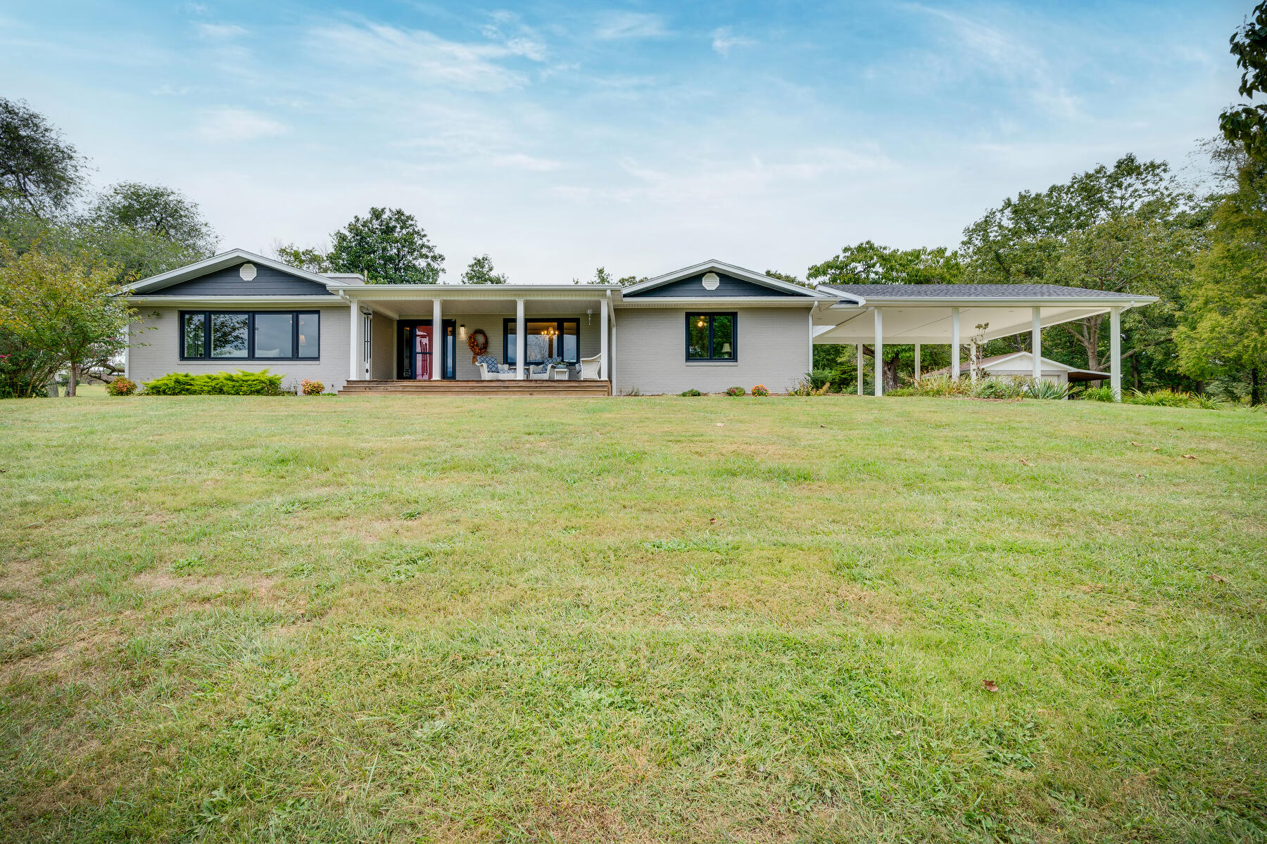 202 Green Road Bristol, TN 37620 - Photo 1 of 72 001
