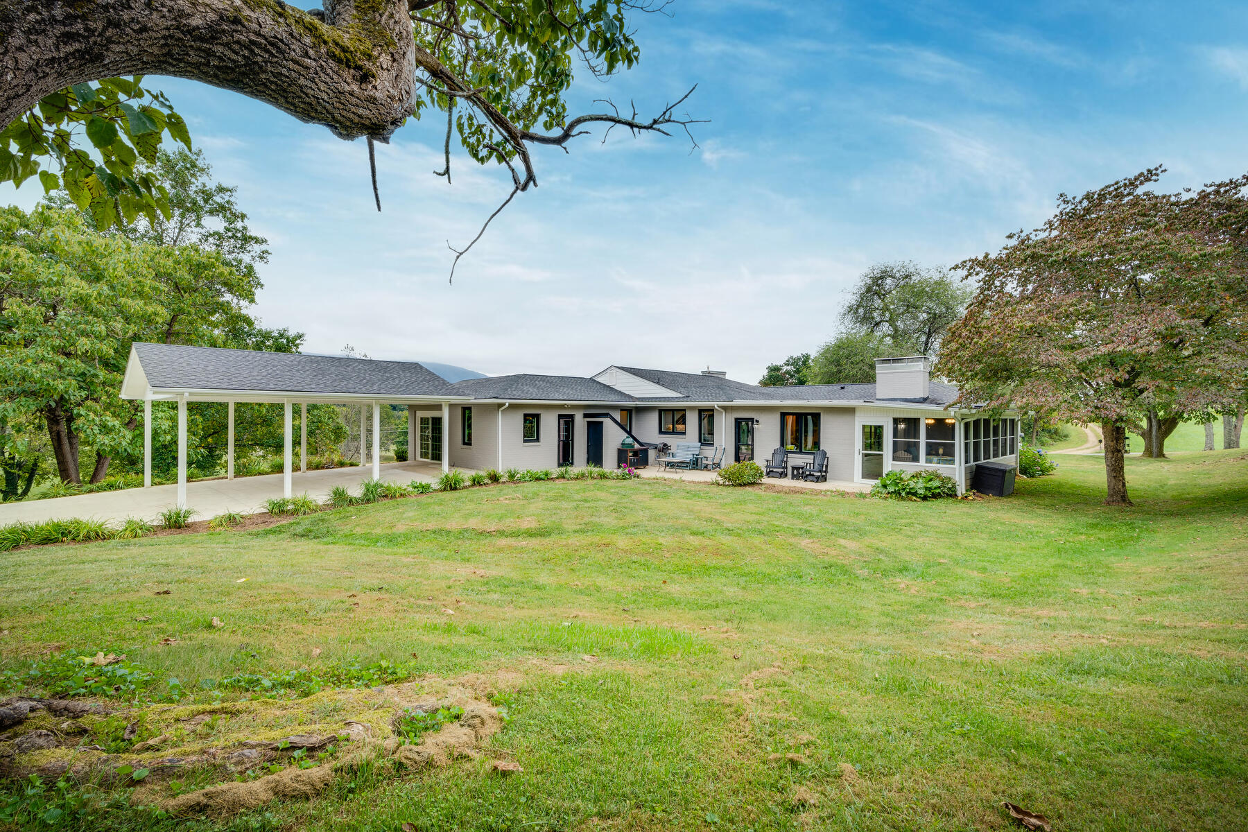 202 Green Road Bristol, TN 37620 - Photo 40 of 72 040