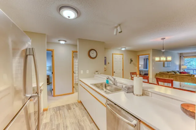 $449,000 | 91 Stickney Circle, Unit 42, Carroll, NH 03595