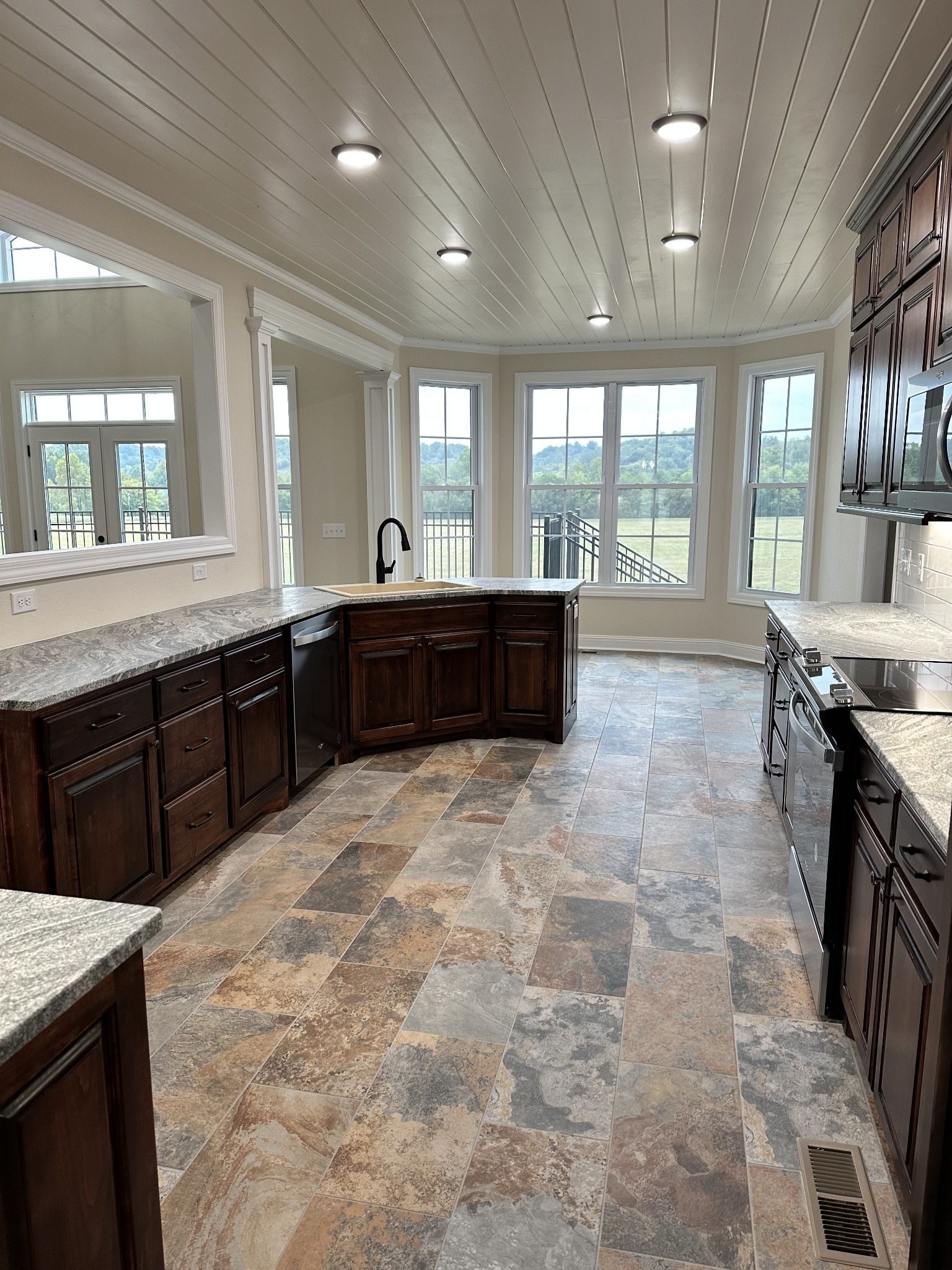 209 Al Roman Road Pulaski, TN 38478 - Photo 10 of 36 Gallery Image 10