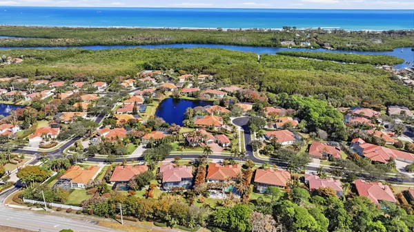 $1,599,000 | 9990 Southeast Osprey Pointe Drive, Hobe Sound, FL 33455