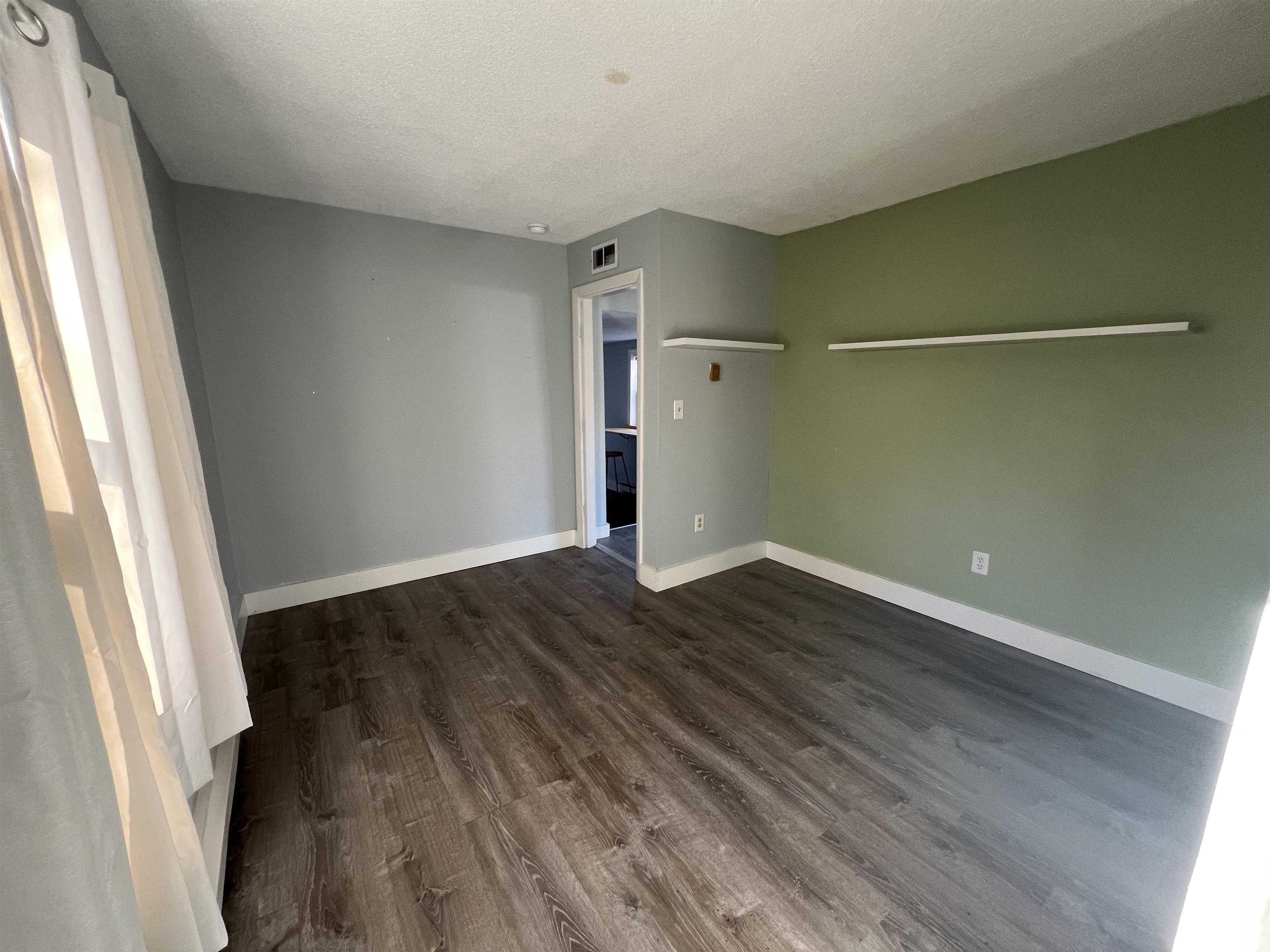 53 Agassiz Street, Unit 4 Bethlehem, NH 03574 - Photo 7 of 11