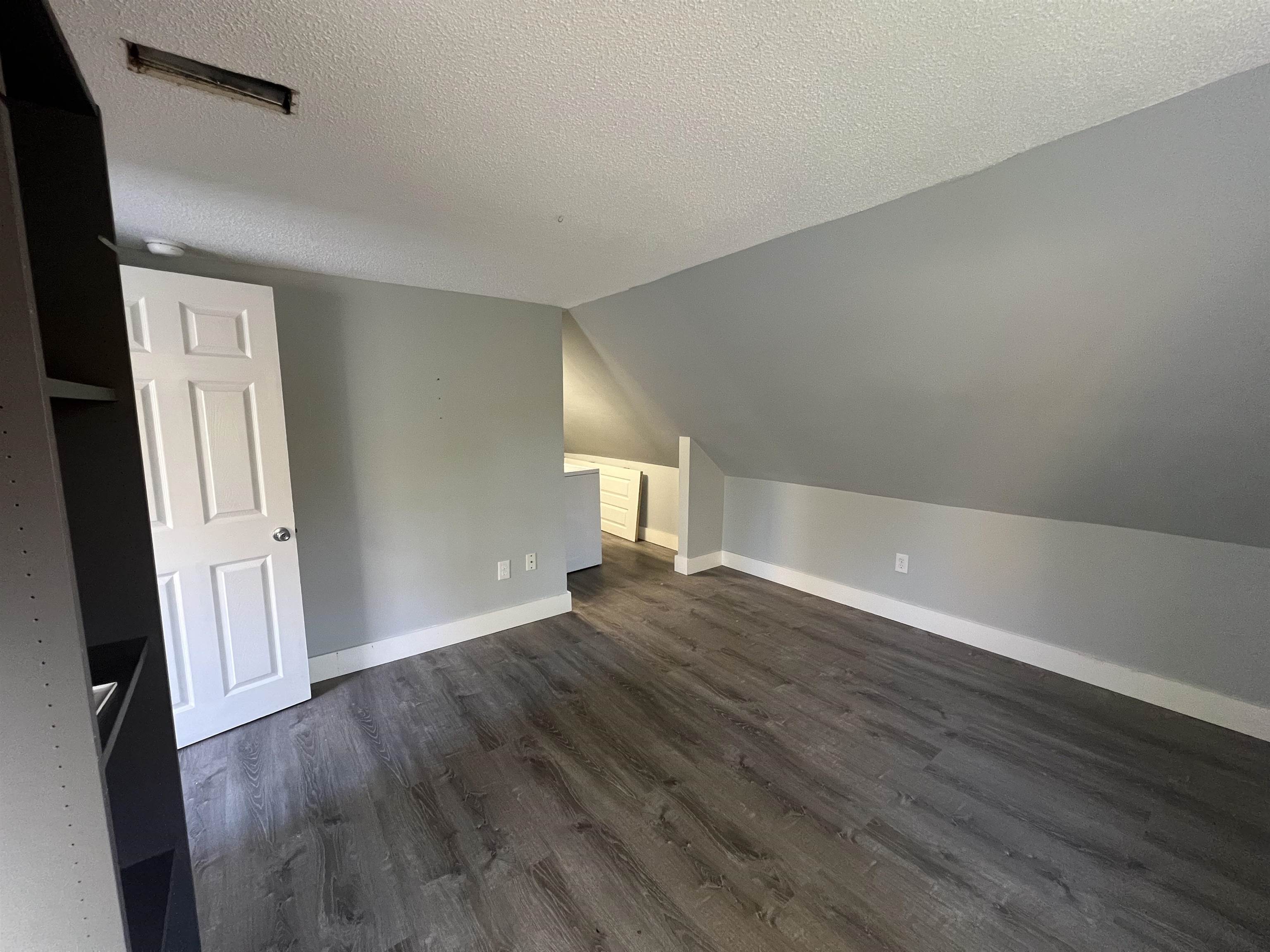 53 Agassiz Street, Unit 4 Bethlehem, NH 03574 - Photo 9 of 11