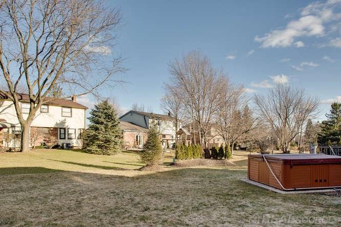 560 Pinehurst Drive Rochester Hills, MI 48309 - Photo 27 of 31