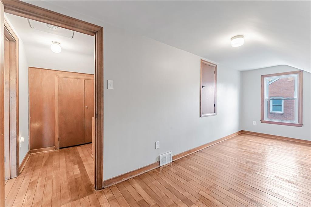 34 Warriors Road Pittsburgh, PA 15220 - Photo 19 of 25 Gallery Image 19