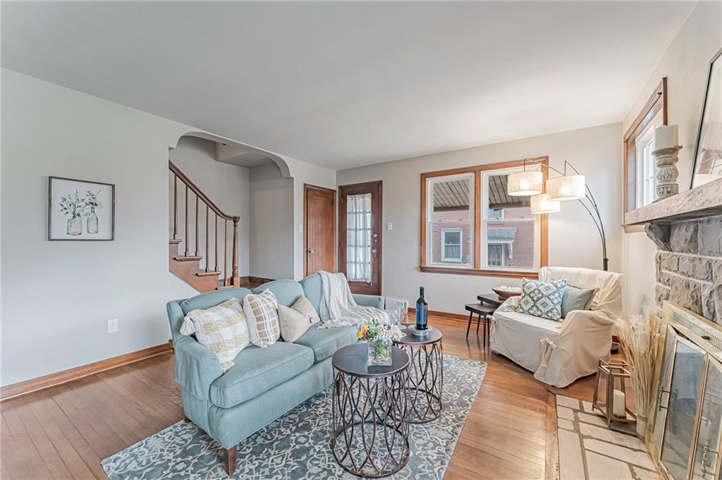 34 Warriors Road Pittsburgh, PA 15220 - Photo 2 of 25 Gallery Image 2