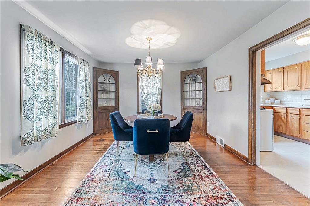 34 Warriors Road Pittsburgh, PA 15220 - Photo 5 of 25 Gallery Image 5