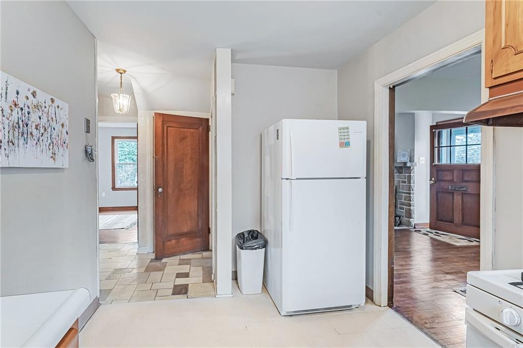 34 Warriors Road Pittsburgh, PA 15220 - Photo 9 of 25 Gallery Image 9