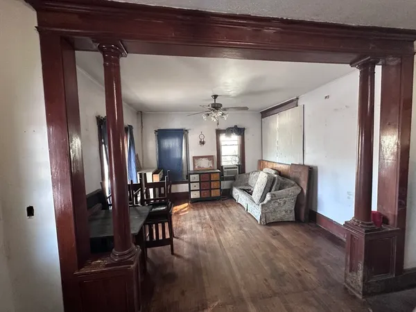 a view of walk in closet