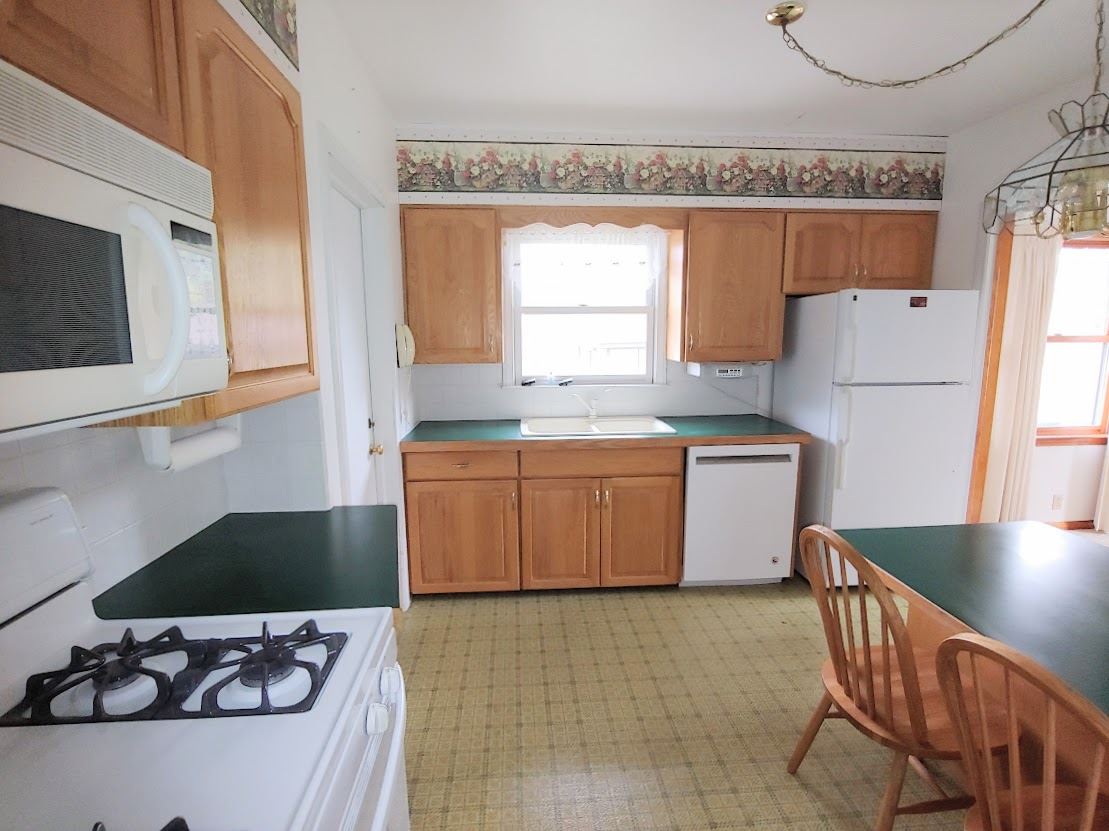 403 East Smith Road Bay City, MI 48706 - Photo 6 of 19