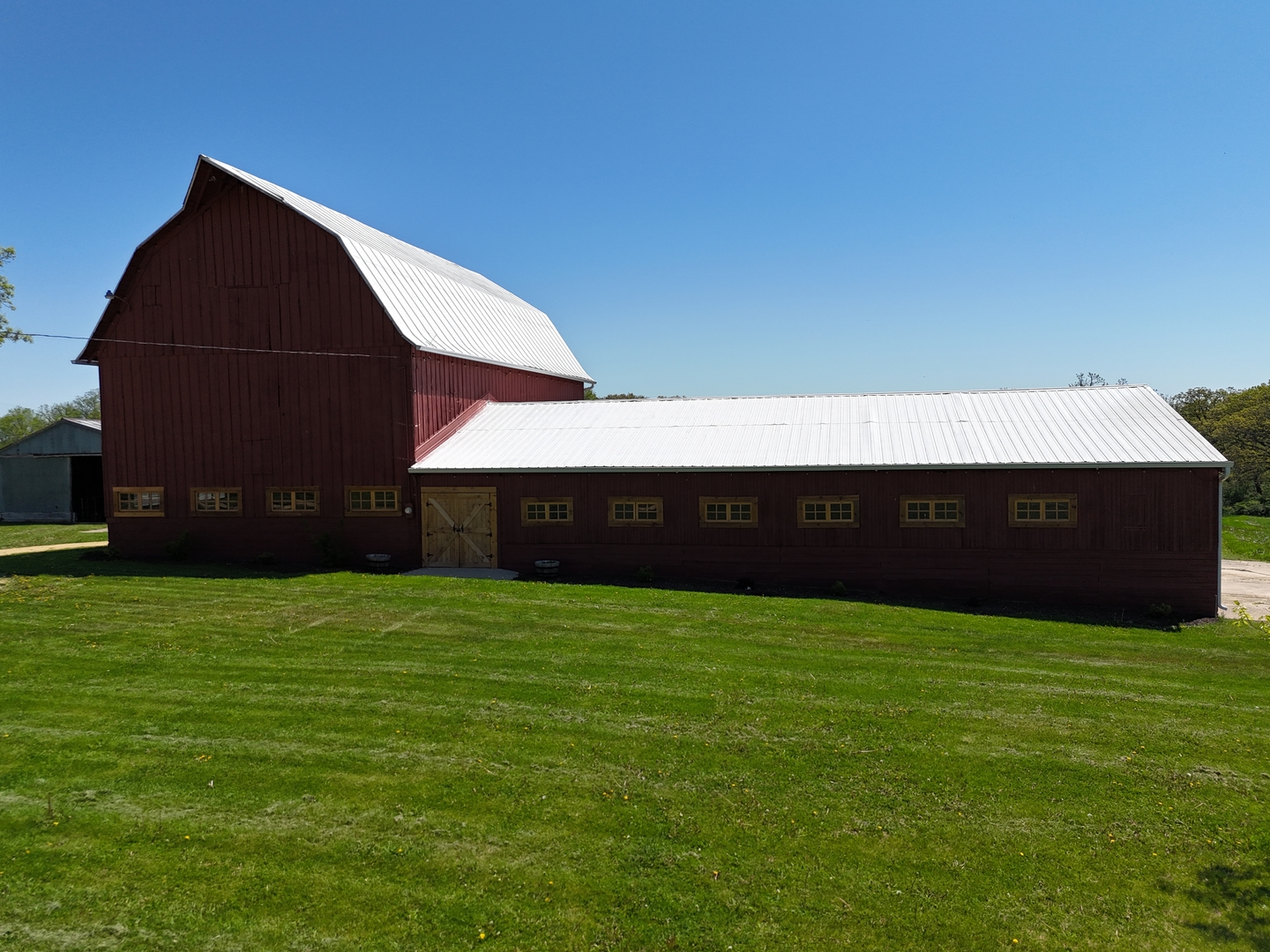 4895 West Stephenson St Road Freeport, IL 61032 - Photo 5 of 66