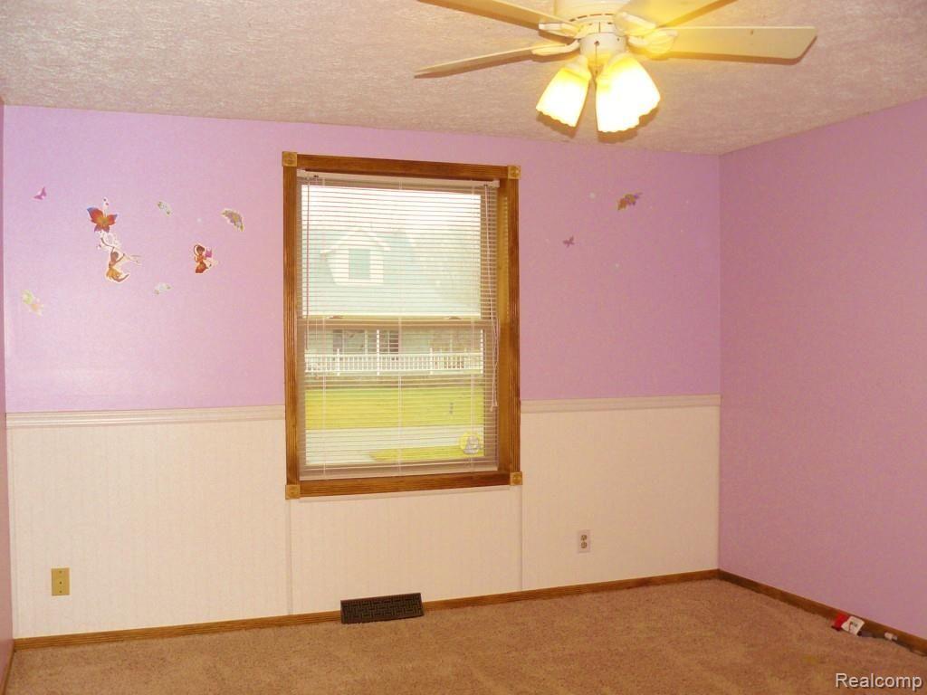 4837 Sycamore Road Newport, MI 48166 - Photo 9 of 13 P1080669.jpg