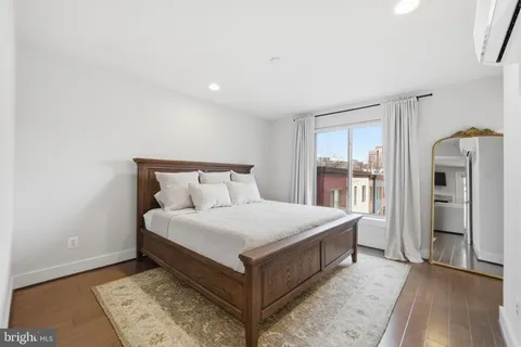 $965,000 | 5146 Carters Lane, Alexandria, VA 22311