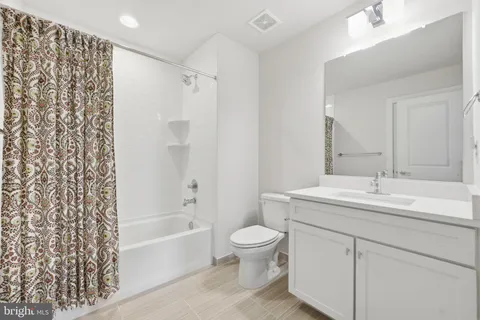 $965,000 | 5146 Carters Lane, Alexandria, VA 22311