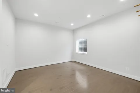 $965,000 | 5146 Carters Lane, Alexandria, VA 22311