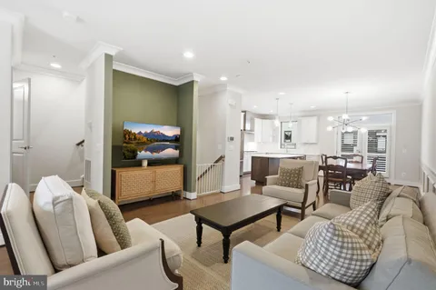 $965,000 | 5146 Carters Lane, Alexandria, VA 22311