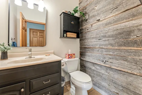 $779,900 | 271 East Garvin Heights Road, Winona, MN 55987