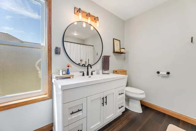 $779,900 | 271 East Garvin Heights Road, Winona, MN 55987