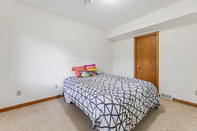 $779,900 | 271 East Garvin Heights Road, Winona, MN 55987