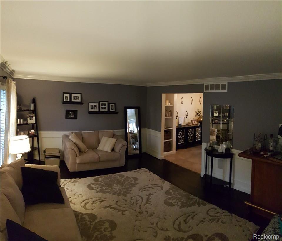 5651 Beechview Drive Rochester, MI 48306 - Photo 2 of 23 Beechview5651_02.jpg