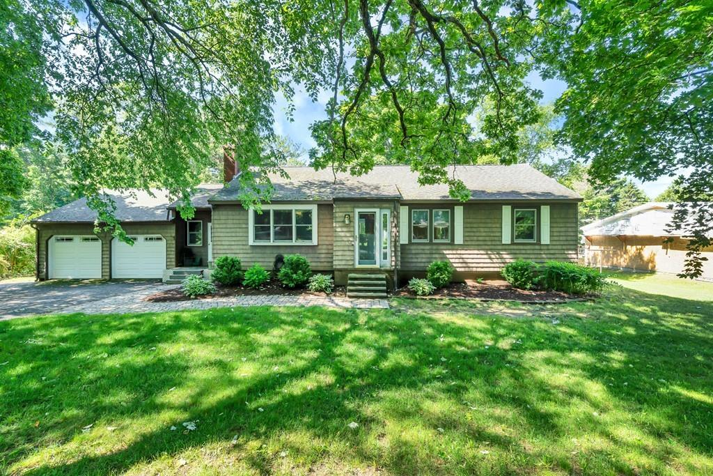 195 Topsfield Road Wenham, MA 01984 - Photo 1 of 18 Gallery Image 1