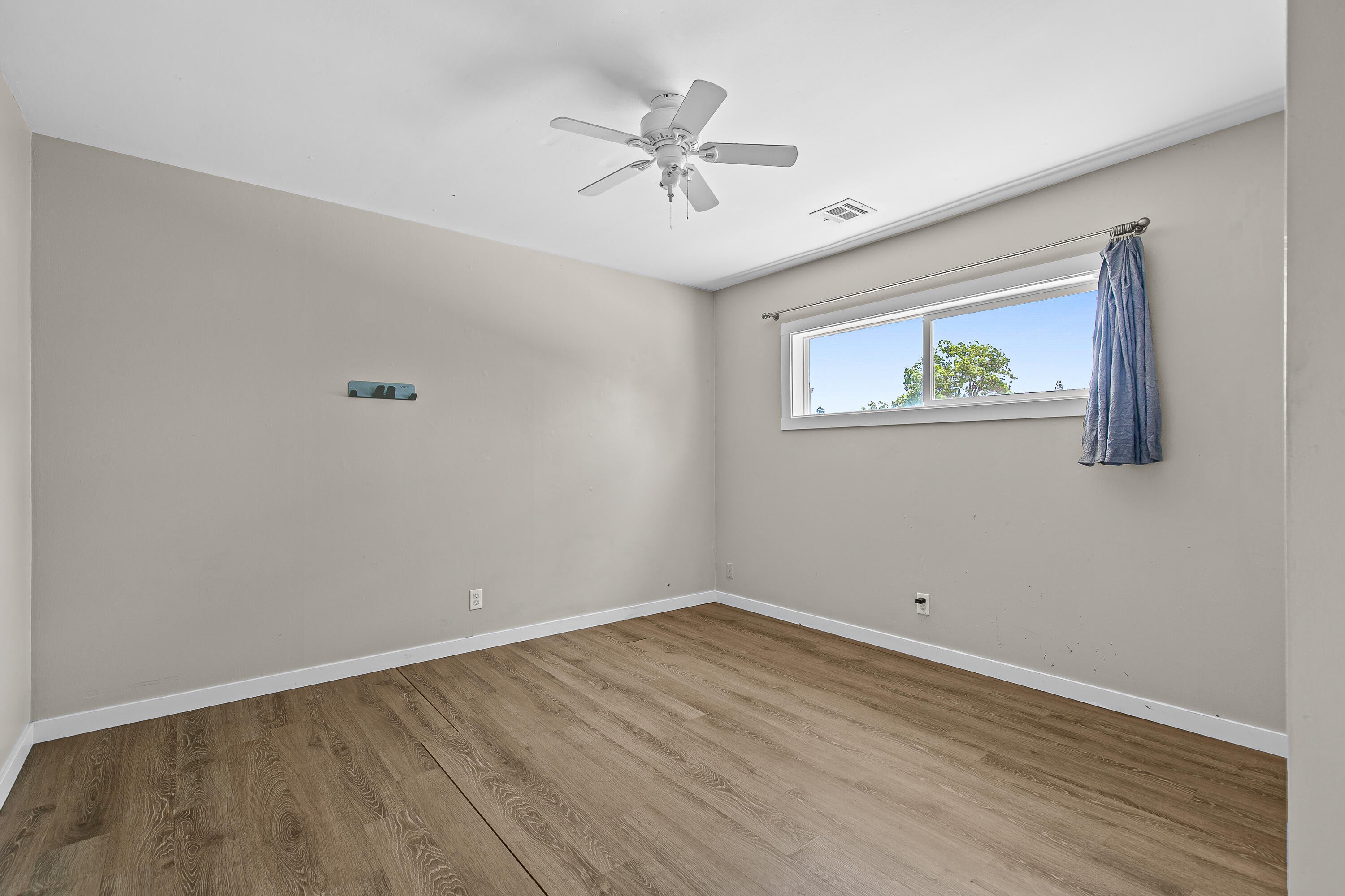 1215 Sweet Road Medford, OR 97501 - Photo 16 of 32 9R9A6233