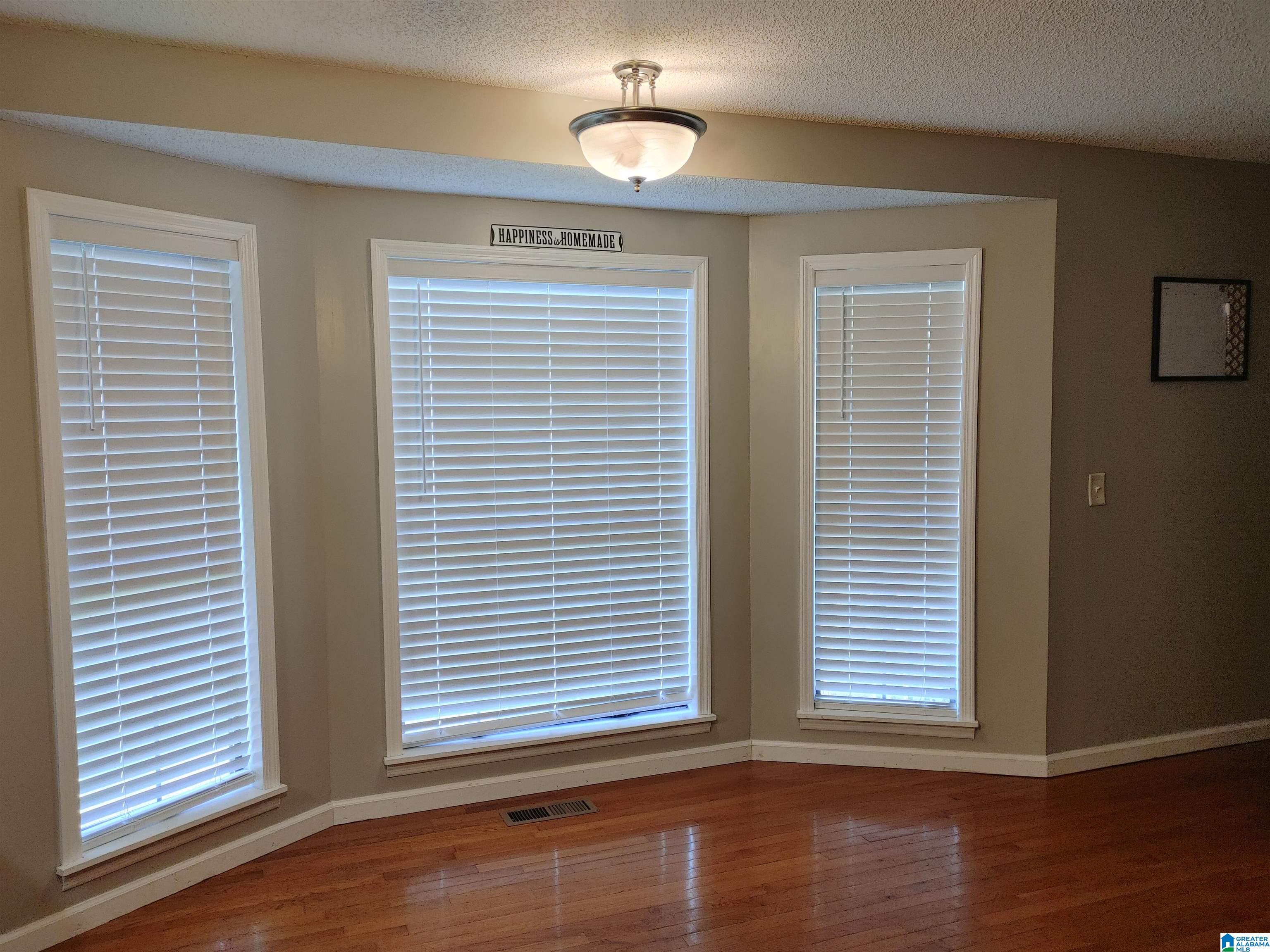 151 Fulton Circle Sylacauga, AL 35150 - Photo 7 of 18