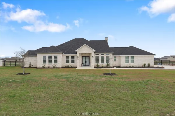 $759,999 | 7844 Mathis Crk Drive, Bryan, TX 77808