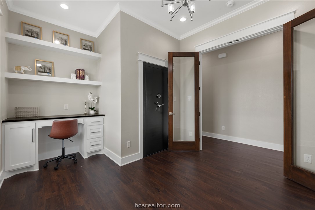 7844 Mathis Crk Drive Bryan, TX 77808 - Photo 30 of 48 a view of workspace with wooden floor