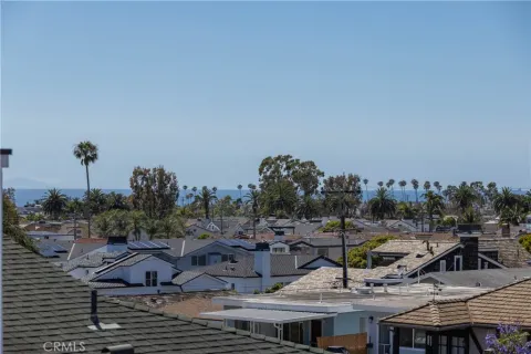 $2,995,000 | 716 Orchid Avenue, Corona del Mar, CA 92625