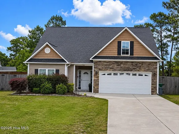 $325,000 | 322 Inverness Drive, Hubert, NC 28539