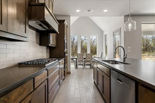 $647,900 | 131 Spring Valley Road, Paradise, TX 76073