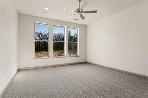 $647,900 | 131 Spring Valley Road, Paradise, TX 76073