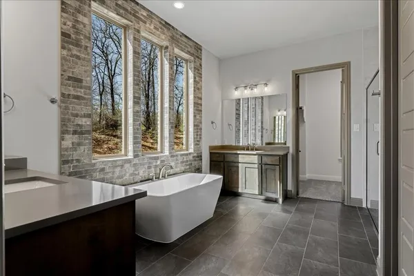 $647,900 | 131 Spring Valley Road, Paradise, TX 76073