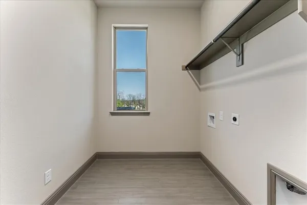 $639,900 | 131 Spring Valley Road, Paradise, TX 76073