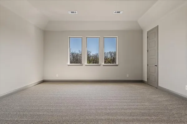 $647,900 | 131 Spring Valley Road, Paradise, TX 76073