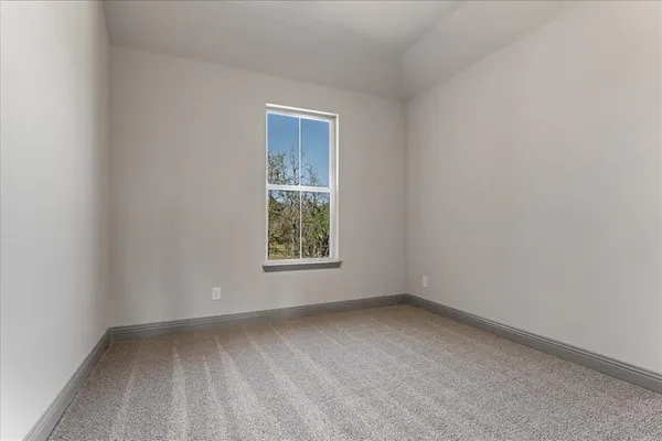 $639,900 | 131 Spring Valley Road, Paradise, TX 76073