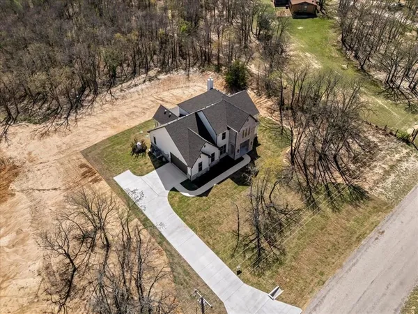 $647,900 | 131 Spring Valley Road, Paradise, TX 76073