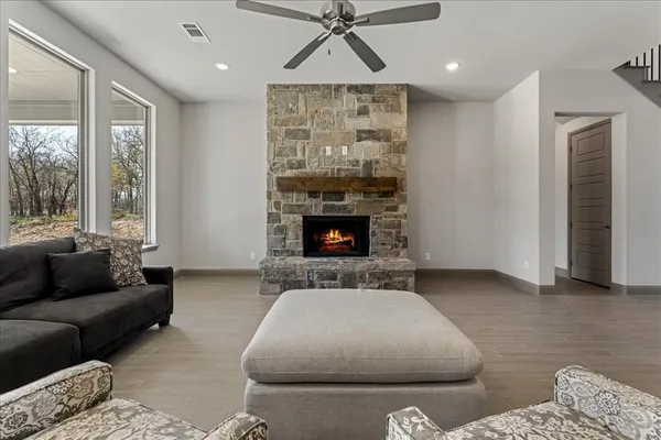 $647,900 | 131 Spring Valley Road, Paradise, TX 76073