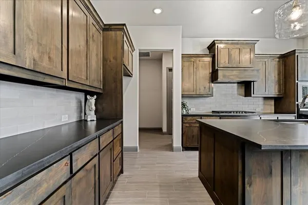 $639,900 | 131 Spring Valley Road, Paradise, TX 76073