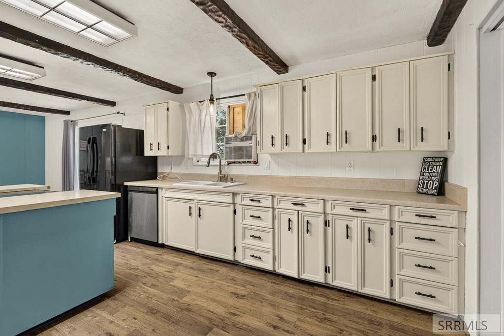 3974 East Wanda Ammon, ID 83406 - Photo 15 of 66 Kitchen