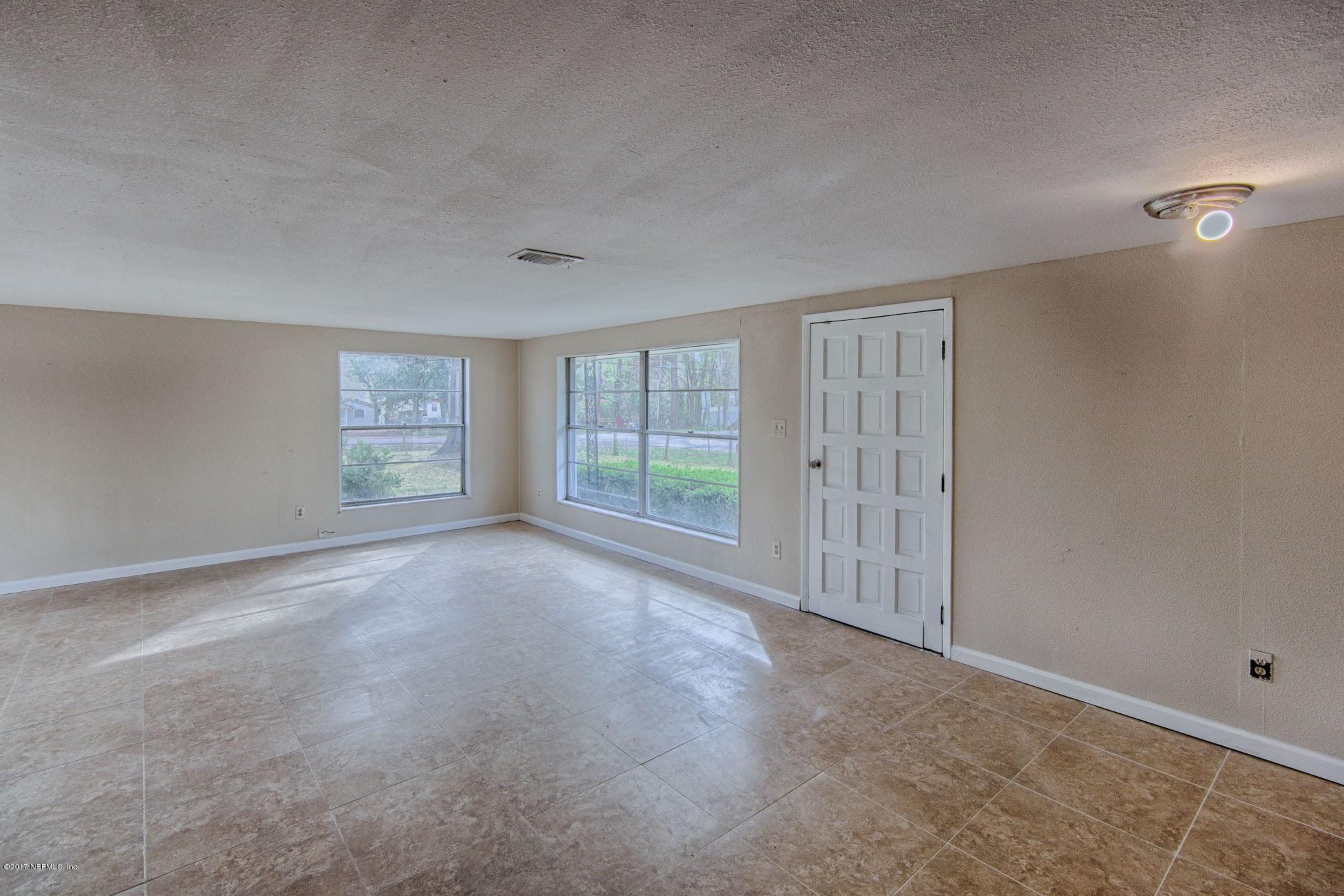 2811 Tinsley Road Jacksonville, FL 32218 - Photo 8 of 26 IMG_1931