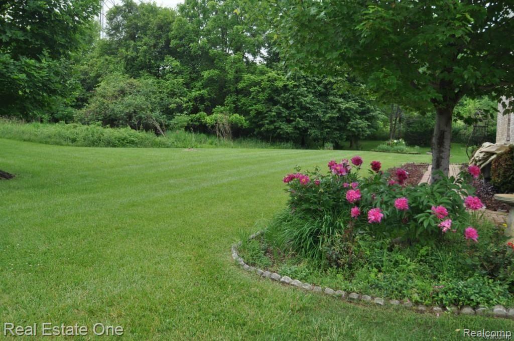 3848 Briarbrooke Lane Rochester, MI 48306 - Photo 28 of 30 28.jpg