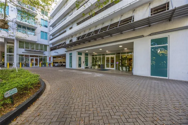 $3,300 | 1861 Northwest S River Drive, Unit 1507, Miami, FL 33125