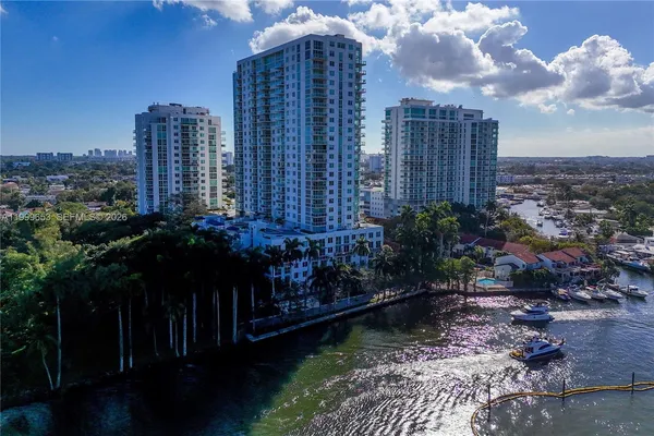 $3,300 | 1861 Northwest S River Drive, Unit 1507, Miami, FL 33125