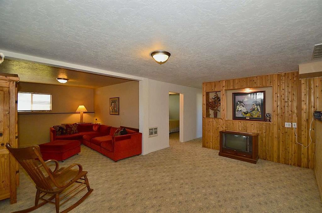 10221 East Dunn Road Chattaroy, WA 99003 - Photo 11 of 19 Gallery Image 11
